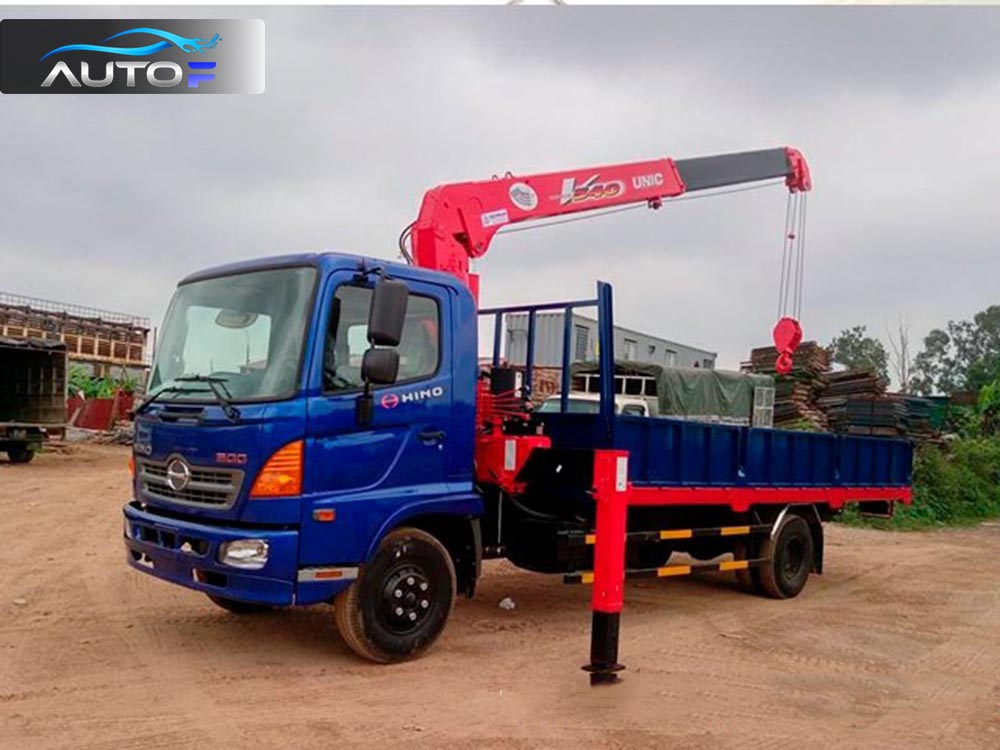 Giá xe tải gắn cẩu Hino 5 tấn mới nhất tại AutoF
